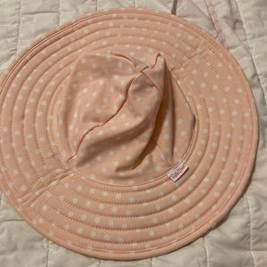 Ruffle Butts 0-12 hat